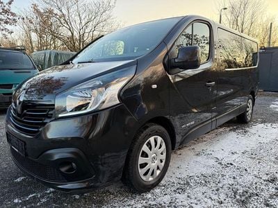Schwarz Gebraucht 2016 Renault Trafic Expression Van / Kleinbus | 14.999 € (Guter Preis)