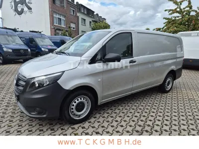Gebraucht Mercedes Vito 136 PS (100 kW) 2022 Silber Van