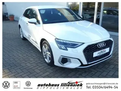 Gebraucht Audi A3 Advanced Plus 150 PS (110 kW) 2022 Weiß Limousine