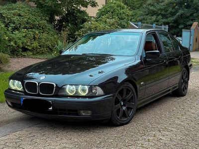 BMW 528