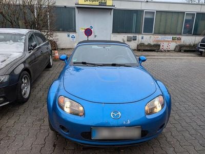 Second-hand Mazda MX5 126 CP (92 kW) 2007 Albastru Cabrio