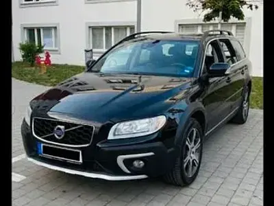Używany Volvo XC70 Momentum 181 KM (133 kW) 2014 Czarny Kombi