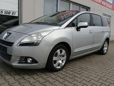 Usata Peugeot 5008 Business-Line 114 CV (83 kW) 2013 Grigio Monovolume