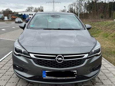 Gebraucht Opel Astra Dynamic 150 PS (110 kW) 2017 Grau Limousine