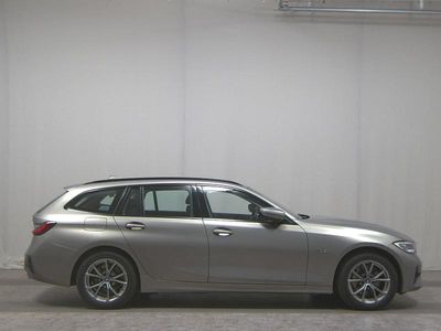 BMW 330e