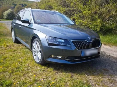 Gebraucht Skoda Superb Style 190 PS (139 kW) 2016 Grau Kombi