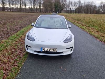 gebraucht Tesla Model 3 Hinterradantrieb RWD innen weiß