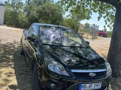 Gebraucht Ford Focus Cabriolet Titanium 145 PS (106 kW) 2010 Schwarz Cabrio