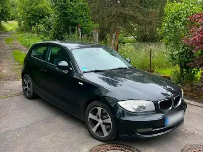 Gebraucht BMW 116 116 PS (85 kW) 2010 Schwarz Kleinwagen