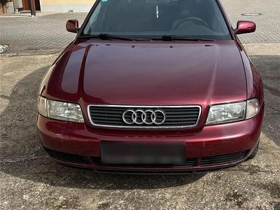 Gebraucht Audi A4 101 PS (74 kW) 1998 Rot Limousine