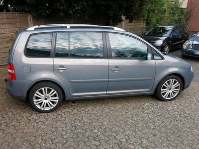 Occasion VW Touran 140 PK (102 kW) 2005 Grijs MPV