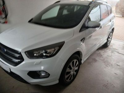 Gebraucht Ford Kuga ST-Line 150 PS (110 kW) 2018 Weiß SUV