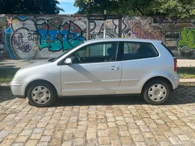 Gebraucht VW Polo 64 PS (47 kW) 2003 Silber Kleinwagen