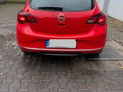 Gebraucht Opel Astra Style 136 PS (100 kW) 2014 Rot Limousine
