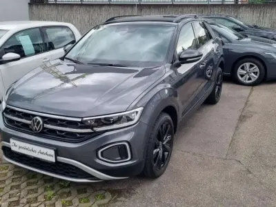 Używany VW T-Roc Style 150 KM (110 kW) 2023 Szary SUV