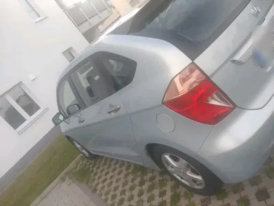 Gebraucht Honda FR-V 140 PS (102 kW) 2009 Silber Van / Kleinbus