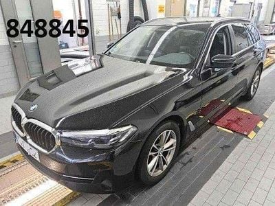 Saphirschwarz Gebraucht 2023 BMW 520 Kombi | 28.750 € (Guter Preis)