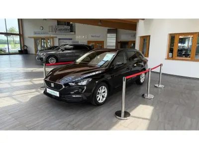 Gebraucht Seat Leon 110 PS (80 kW) 2023 Mythosschwarz (metallic) Kombi