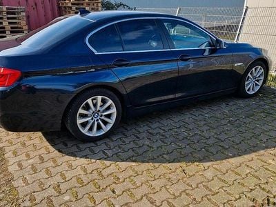 Gebraucht BMW 520 184 PS (135 kW) 2013 Blau Limousine