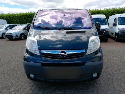 Gebraucht Opel Vivaro Cosmo 145 PS (106 kW) 2011 Schwarz Van / Kleinbus