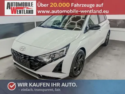 Neu Hyundai i20 Comfort 90 PS (66 kW) 2026 Atlas white saw Kleinwagen