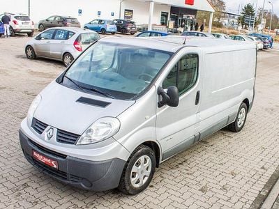 Gebraucht Renault Trafic 114 PS (83 kW) 2012 Silber Van / Kleinbus