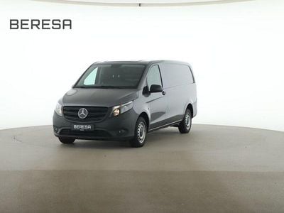 Usado Mercedes Vito 136 HP (100 kW) 2022 Cinzento Van