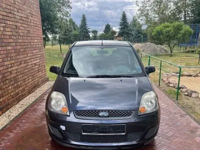 Gebraucht Ford Fiesta 82 PS (60 kW) 2008 Grau Kleinwagen