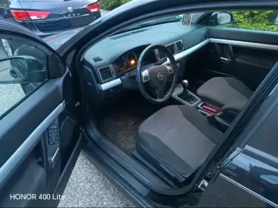Gebraucht Opel Vectra 2005 Schwarz Kleinwagen