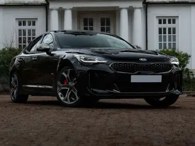 Gebraucht Kia Stinger GT 370 PS (272 kW) 2019 Schwarz Kleinwagen