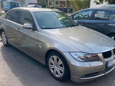 Gebraucht BMW 318 143 PS (105 kW) 2007 Gold Limousine