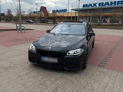 Gebraucht BMW 550 M Sport 381 PS (280 kW) 2015 Schwarz Limousine