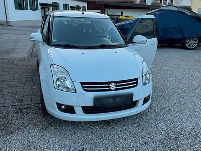 Gebraucht Suzuki Swift 92 PS (67 kW) 2008 Weiß Kleinwagen