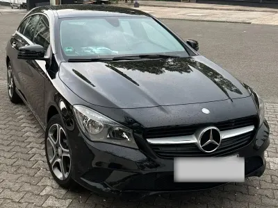 Gebraucht Mercedes CLA180 Shooting Brake 122 PS (89 kW) 2016 Schwarz Kombi