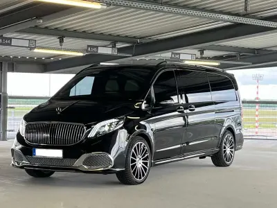 Gebraucht Mercedes Vito Exclusive 163 PS (119 kW) 2024 Schwarz Van