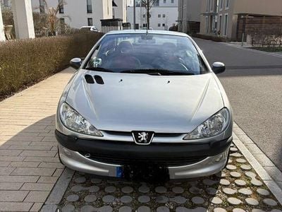 Gebraucht Peugeot 206 CC 109 PS (80 kW) 2002 Silber Cabrio