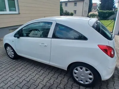 Gebraucht Opel Corsa 80 PS (58 kW) 2008 Weiß Kleinwagen