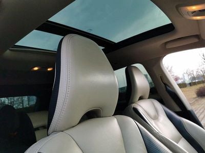 Schwarz Gebraucht 2010 Volvo XC60 R-Design SUV | 10.900 € (Teuer)