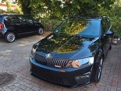 Schwarz Gebraucht 2015 Skoda Octavia RS Kombi | 11.000 € (Fairer Preis)