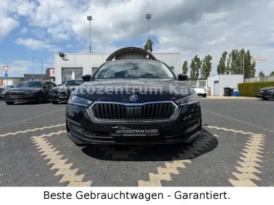 Gebraucht Skoda Octavia 150 PS (110 kW) 2022 Cerna magic/black magic Kombi