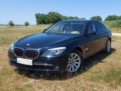 BMW 750