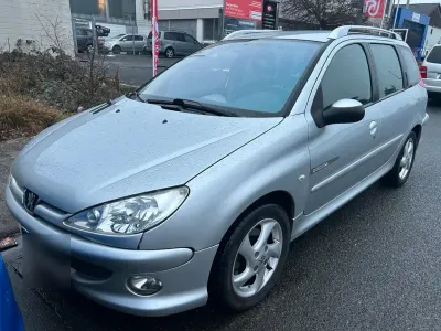 Usata Peugeot 206 88 CV (64 kW) 2006 Argento Station wagon