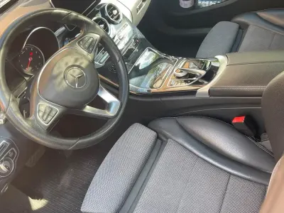 Gebraucht Mercedes C180 156 PS (114 kW) 2018 Schwarz Limousine