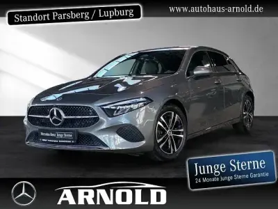 Gebraucht Mercedes A200 Progressive 163 PS (119 kW) 2025 Mountaingrau (metallic) Limousine