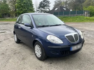 Gebraucht Lancia Ypsilon 60 PS (44 kW) 2005 Blau Kleinwagen