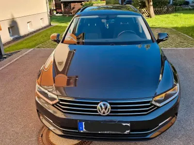Gebraucht VW Passat Comfortline 150 PS (110 kW) 2018 Grau Kombi