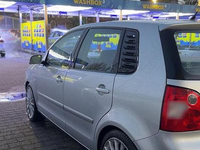 Gebraucht VW Polo 75 PS (55 kW) 2002 Silber Kleinwagen