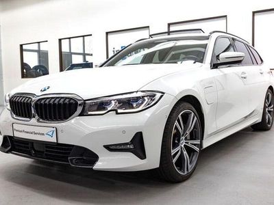 Second-hand BMW 330e Sport Line 292 CP (214 kW) 2021 Alb Break