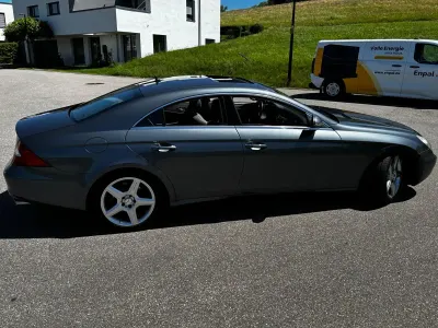 Gebraucht Mercedes CLS320 224 PS (164 kW) 2008 Grau Coupé