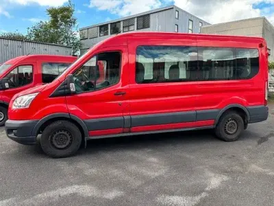 Gebraucht Ford Transit Trend 105 PS (77 kW) 2019 Rot Van